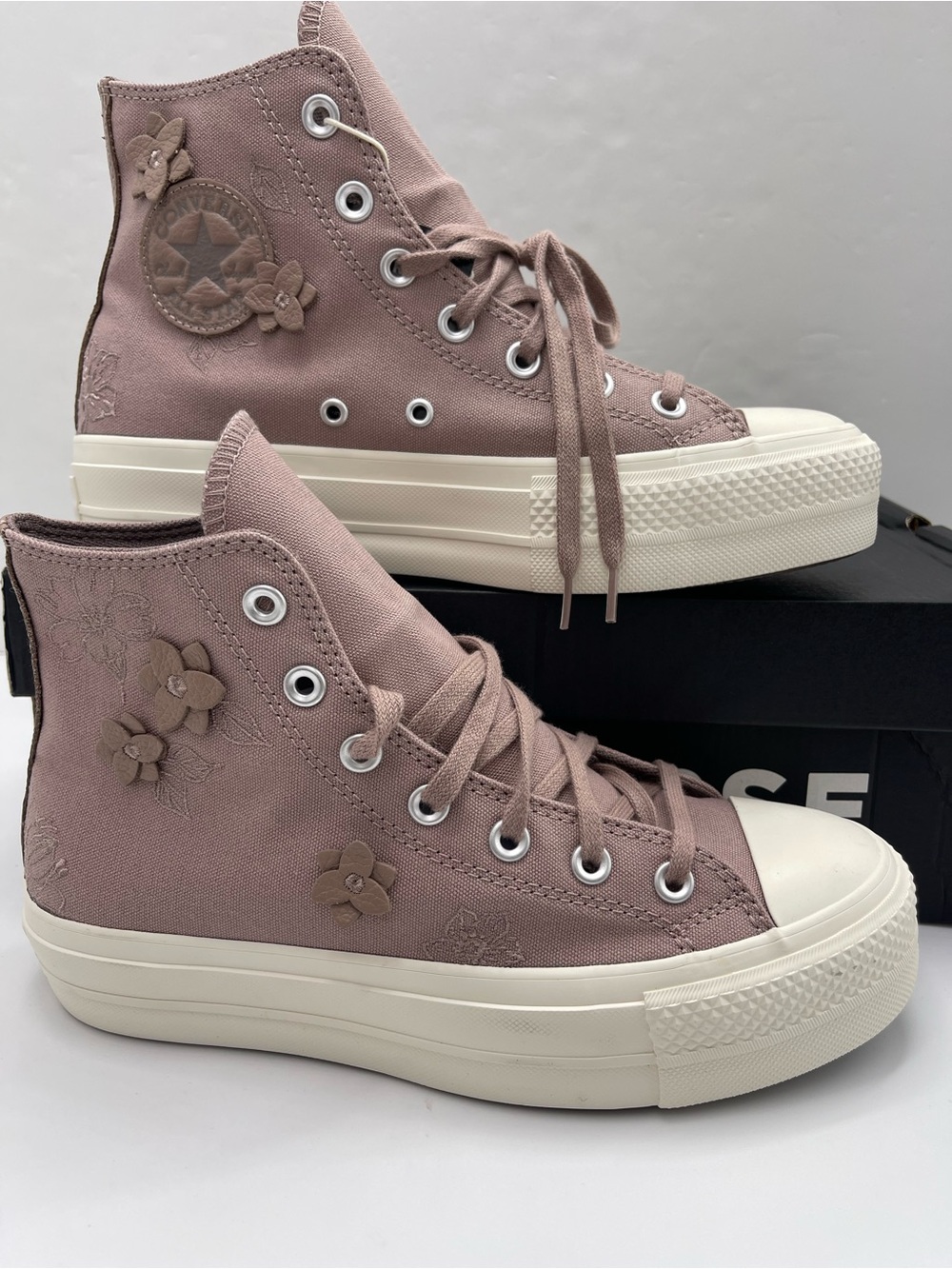 Converse CTAS LIFT HI BITE THE DUST/EGRET Platform Sneakers Floral Appliqué